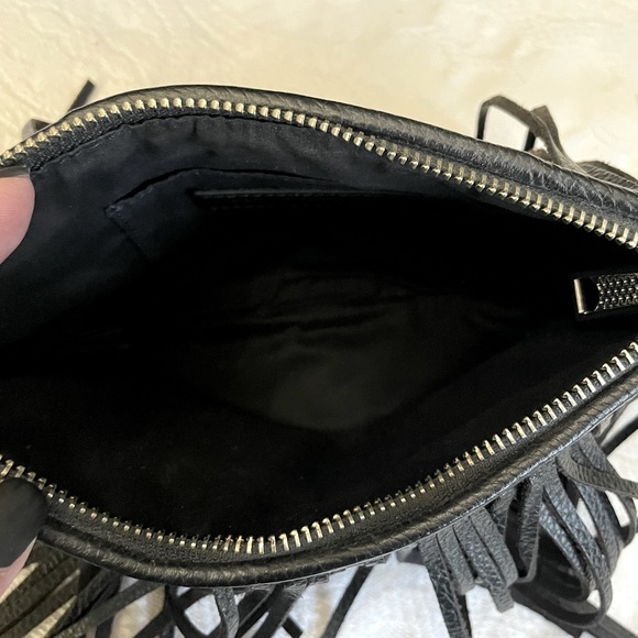 NEW! HTF Rebecca Minkoff FRINGE Crossbody!🖤 - Picture 5 of 10